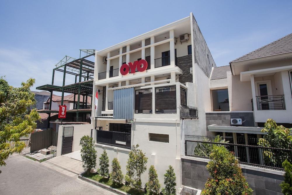 Reddoorz At Graha 99 Simomulyo Hotel Surabaya Exterior photo